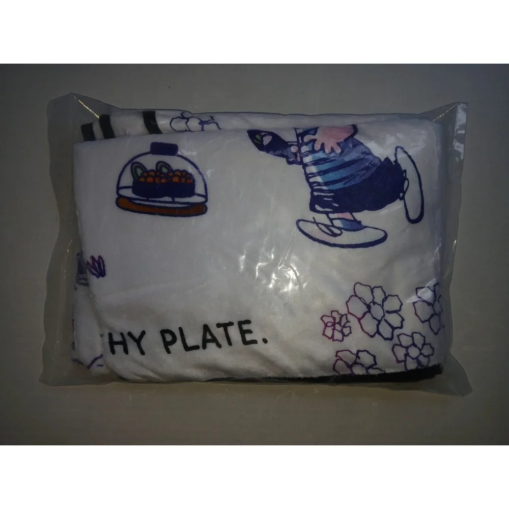 Kura Sushi x Peanuts Limited Edition Snuggle Blanket‎ NEW!